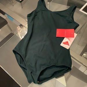 Capezio Ballet tights youth medium dark green brand new with tags
